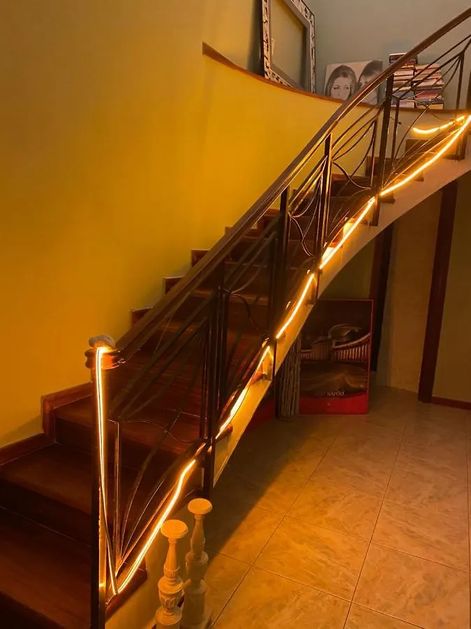 Casa Gioia, Tra Palazzo Reale,Lungomare E Monte Echia Apartment Naples Italy